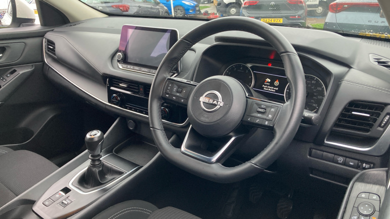 Nissan Qashqai 1.3 DiG-T MH Acenta Premium 5dr Petrol Hatchback